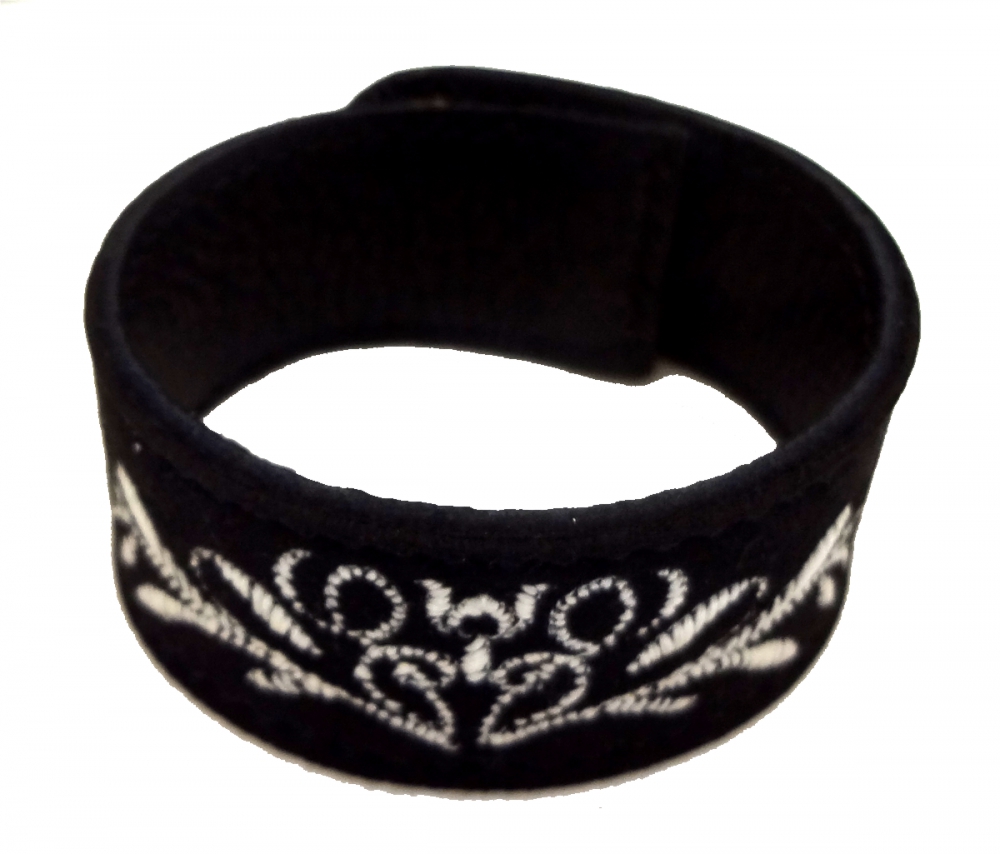 Bild 1 von Armband<br>mit Stickerei 1  / (Ausführung) Herren / (Verschluss) mit Druckknöpfe ( + 2,- € )